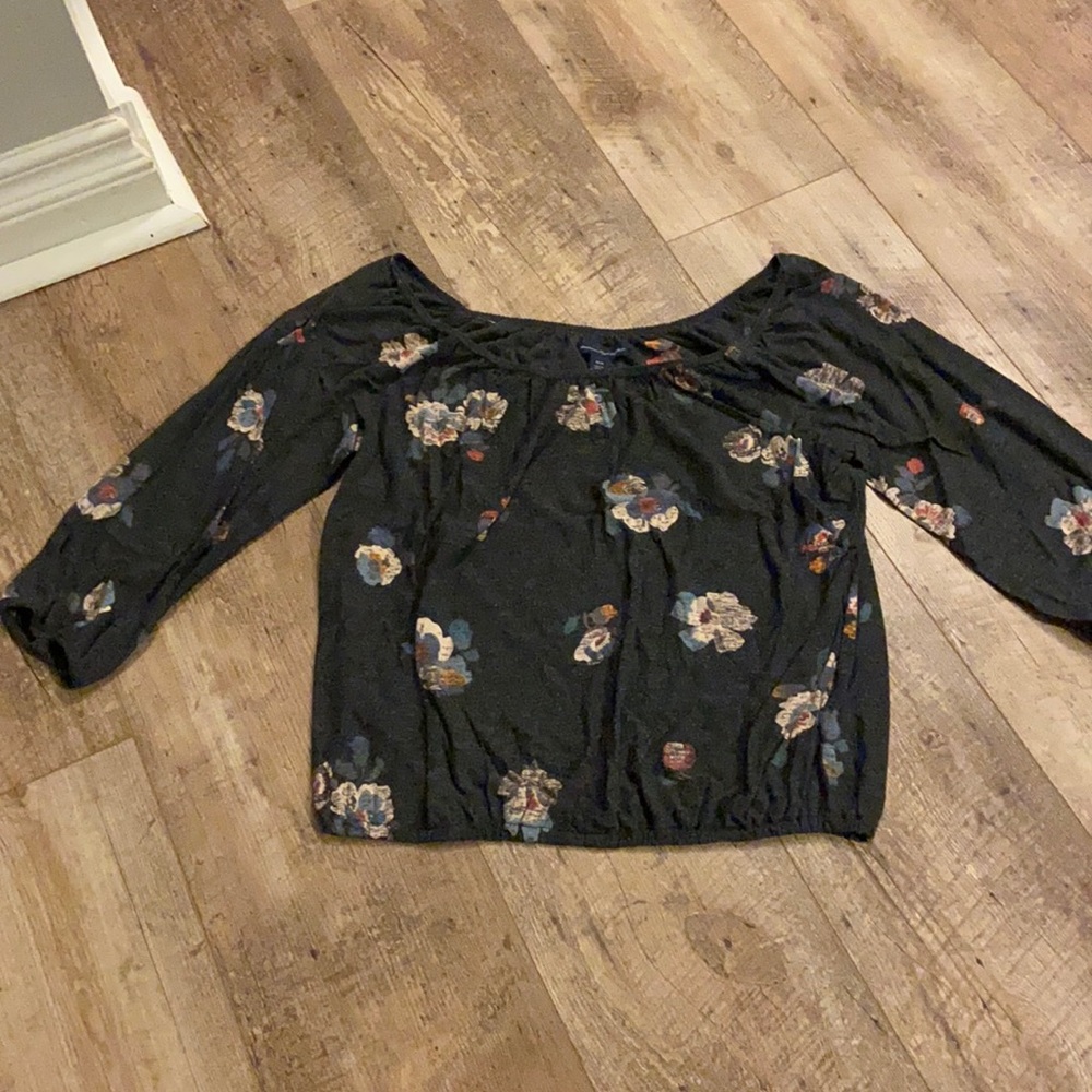 AE scoop neck 3/4 tee